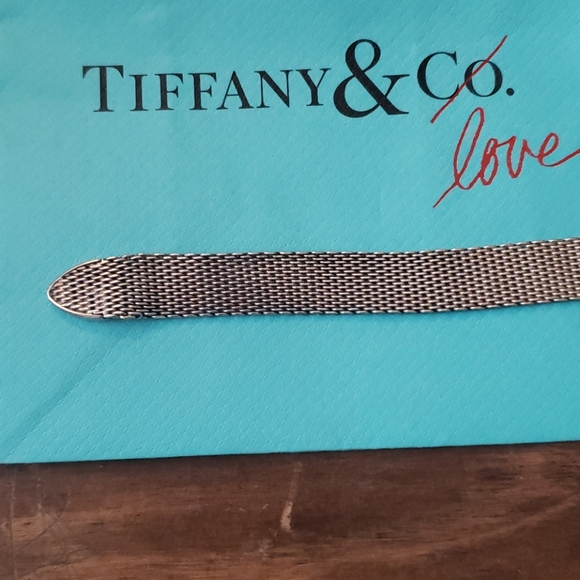 Tiffany Mesh Heart Buckle Bracelet - Picture 10 of 15